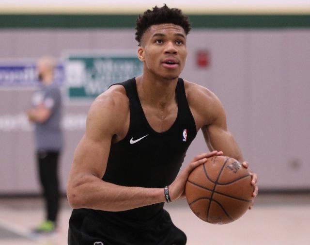 了一些年轻 了一些年轻