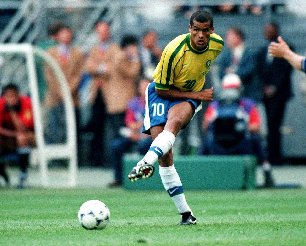 入了雄厚资 入了雄厚资