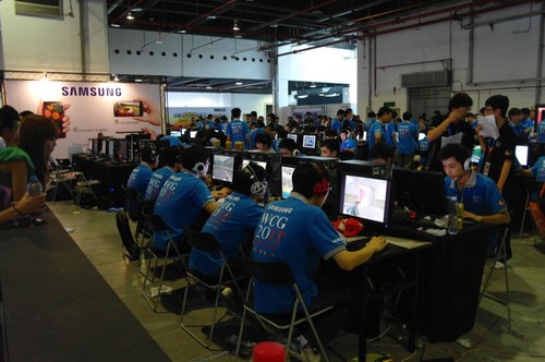 人来人往 人来人往